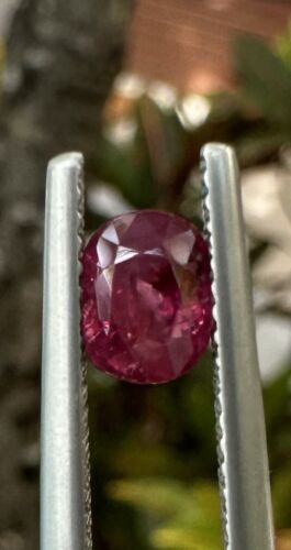 An Exquisite Unheated No Heat 1.21ct Burma Ruby & GIA Certificate