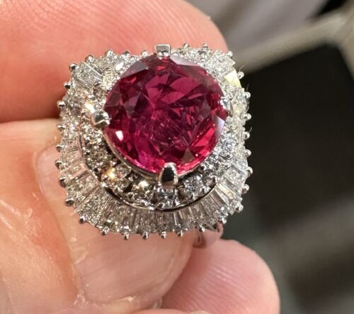 An Exquisite 1.92ct Ruby & Diamond Platinum Ring GRS