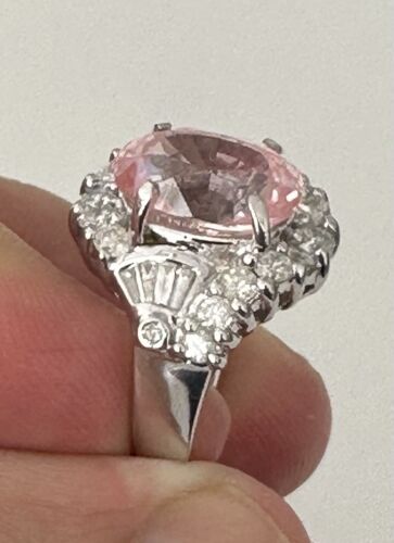 A Magnificent No Heat Unheated 6.04ct Padparadscha Sapphire Ring GRS