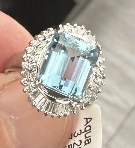 Beautiful Brazil 3.25ct Aquamarine & Diamond Platinum Ring