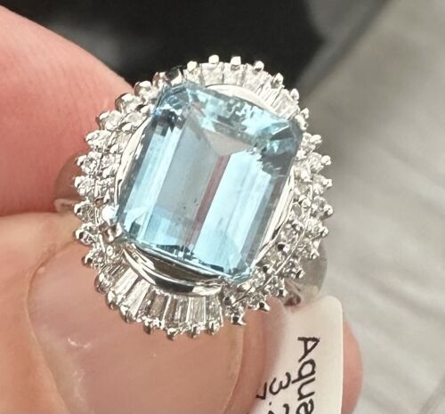 Beautiful Brazil 3.25ct Aquamarine & Diamond Platinum Ring