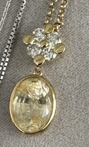 An Exquisite 5.20ct Sri Lanka Yellow Sapphire & Diamond 18k Pendant &