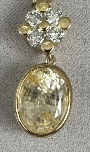 An Exquisite 5.20ct Sri Lanka Yellow Sapphire & Diamond 18k Pendant &