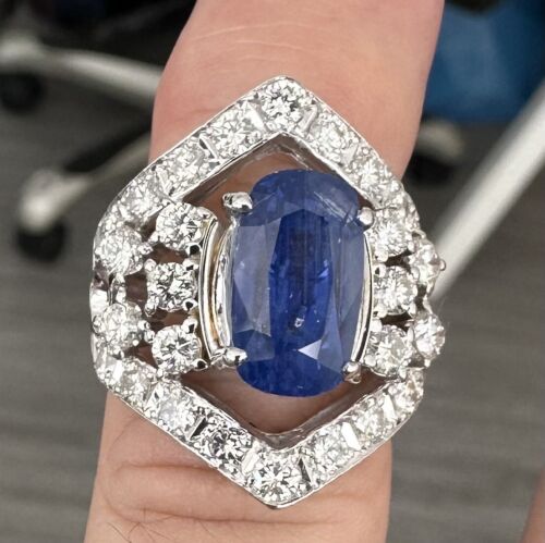 Magnificent Unheated Burma 7.28ct Cornflower Blue Sapphire Ring Lotus