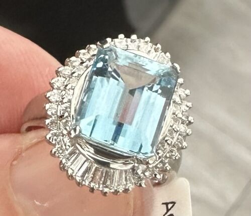 Beautiful Brazil 3.25ct Aquamarine & Diamond Platinum Ring