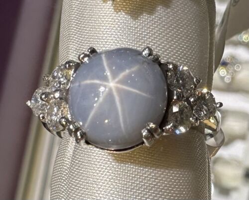 An Exquisite Sri Lanka 8.78ct Star Sapphire & Diamond Platinum Ring