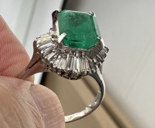 A Superb Value 3.52ct Colombia Emerald & Diamond Platinum Ring