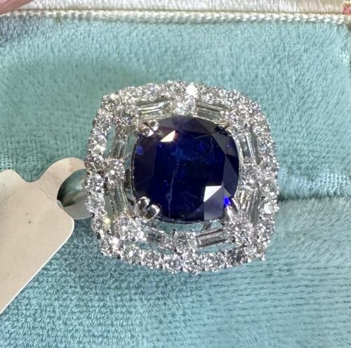 A Stunning 4.08ct Royal Blue Sapphire Plat & Diamond Ring