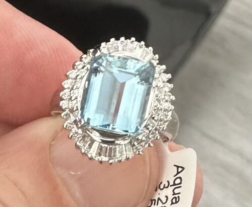 Beautiful Brazil 3.25ct Aquamarine & Diamond Platinum Ring