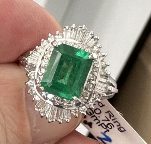 A Stunning 2.18ct Colombia Emerald & Diamond Platinum Ring