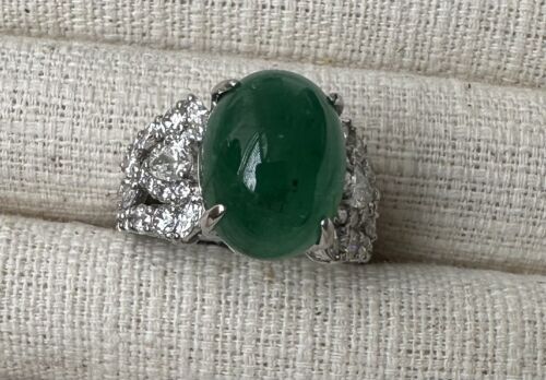 Beautiful 10.23ct Colombia Emerald Cabochon & Diamond Platinum Ring