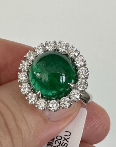 A Beautiful 9.65ct Colombia Emerald & Diamond Platinum Ring