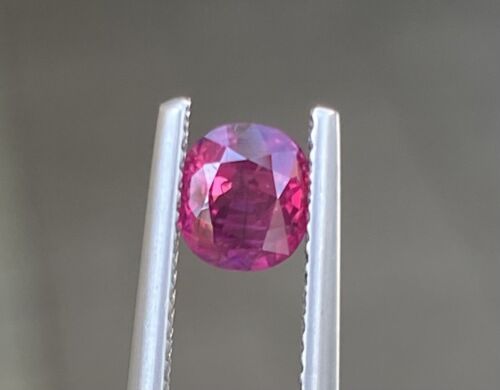 A Superb Unheated No Heat 1.09ct Burma Ruby Lotus Certificate