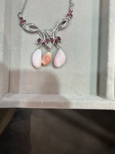 An Exquisite Conch Pearl & Ruby Platinum Necklace