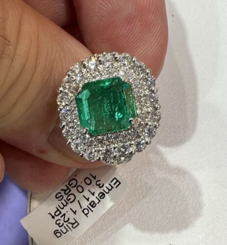 Gorgeous 3.11ct Colombia Emerald & Diamond Platinum Ring