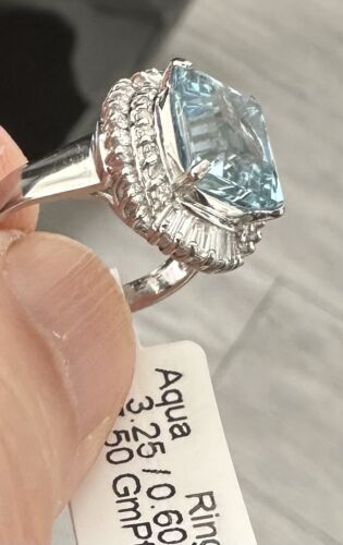 Beautiful Brazil 3.25ct Aquamarine & Diamond Platinum Ring