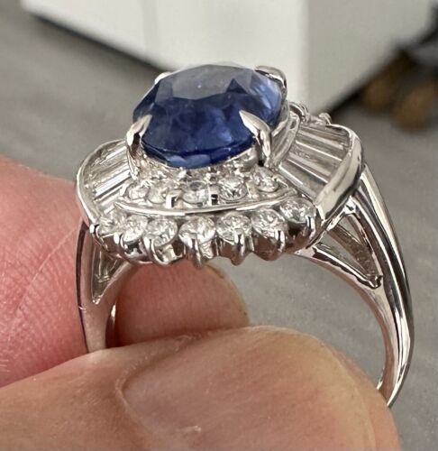 Exquisite 3.74ct Sri Lanka Blue Sapphire & Diamond Platinum Ring