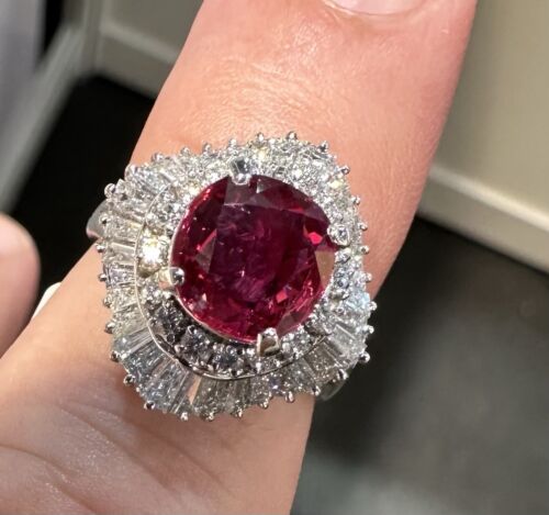 An Exquisite 1.92ct Ruby & Diamond Platinum Ring GRS