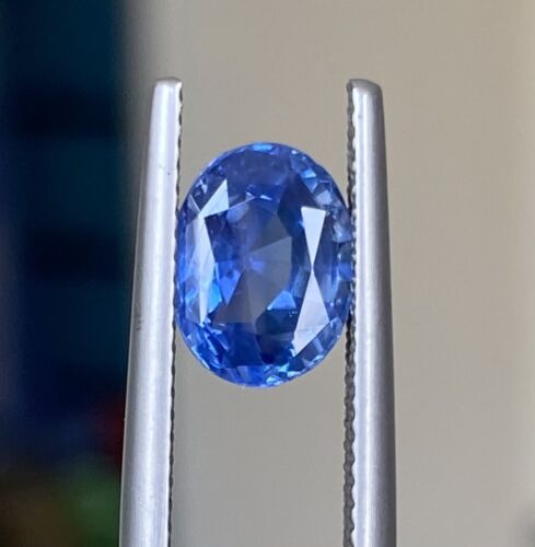 A Fine Unheated Burma 3.11ct  Cornflower Blue Sapphire Lotus Certifica