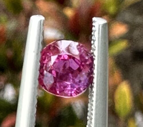 An Exquisite Unheated No Heat 1.12ct Burma Ruby & GIA Certificate