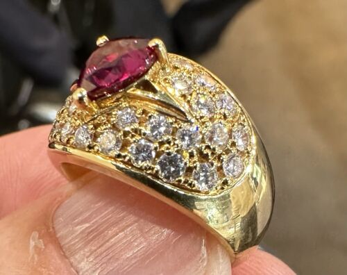 Exquisite 1.35ct Ruby & Diamond 18k Ring