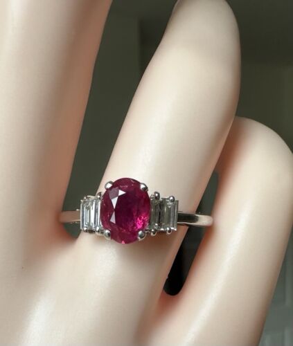 A Superb Unheated No Heat 1.73ct Burma Ruby & Diamond Ring GRS Cert