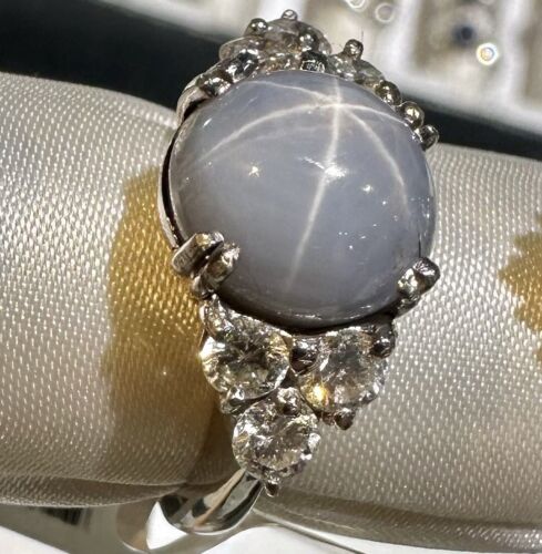 An Exquisite Sri Lanka 8.78ct Star Sapphire & Diamond Platinum Ring