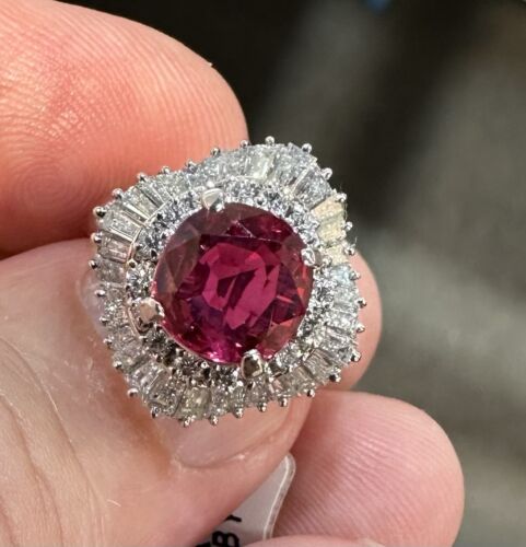 An Exquisite 1.92ct Ruby & Diamond Platinum Ring GRS