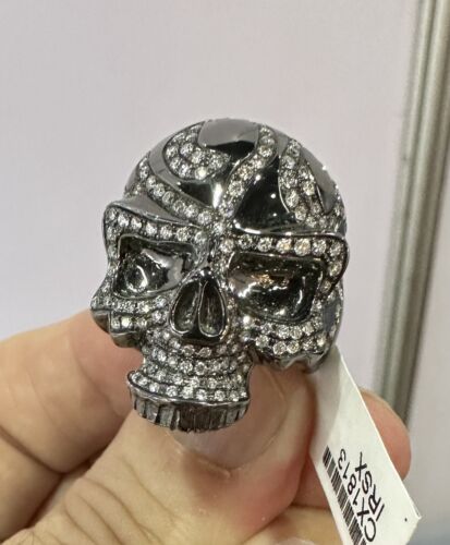 An Extraordinary 18k & Diamond Skull Ring