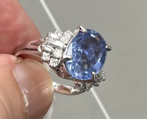 A Delightful 4.53ct Unheated Blue Sapphire Platinum & Diamond Ring