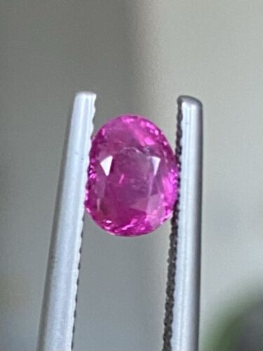 An Exquisite Unheated No Heat 1.13ct Burma Ruby GIA Certificate