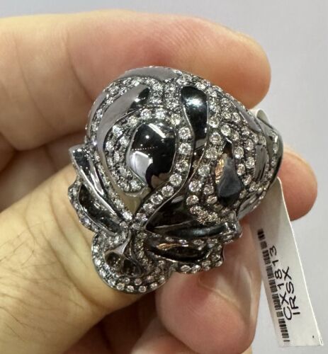 An Extraordinary 18k & Diamond Skull Ring