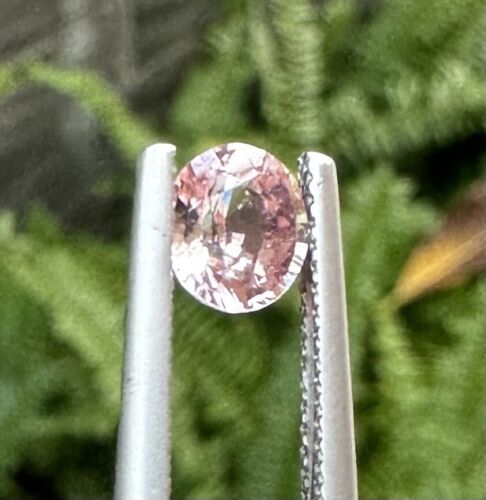 Exquisite Unheated No Heat 1.05ct Padparadscha Sapphire GIA Certificat