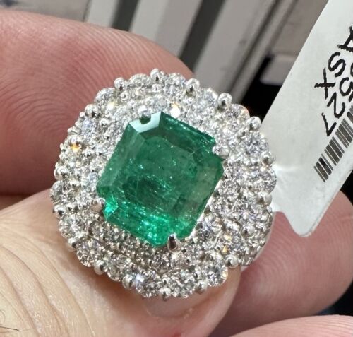 Gorgeous 3.11ct Colombia Emerald & Diamond Platinum Ring