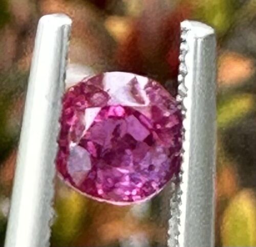 An Exquisite Unheated No Heat 1.12ct Burma Ruby & GIA Certificate