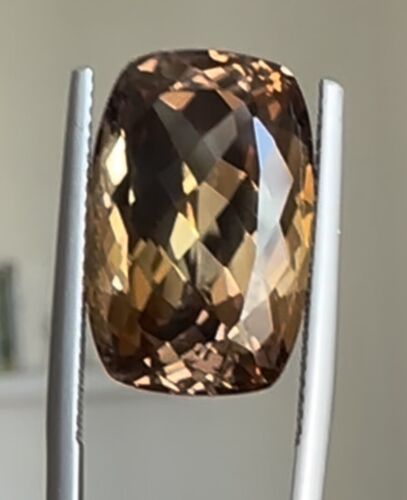 Beautiful Unheated Burma Topaz 21.81ct