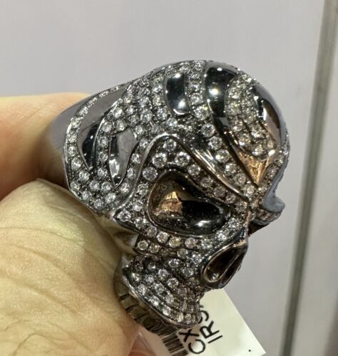 An Extraordinary 18k & Diamond Skull Ring