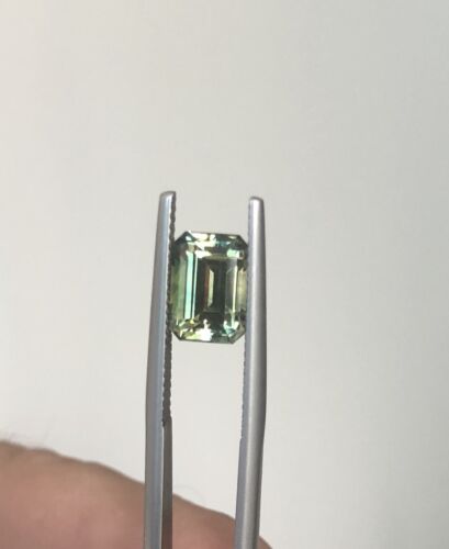 One Of  Kind Unheated 3.50ct Bicolor Sapphire AIGS Certificate