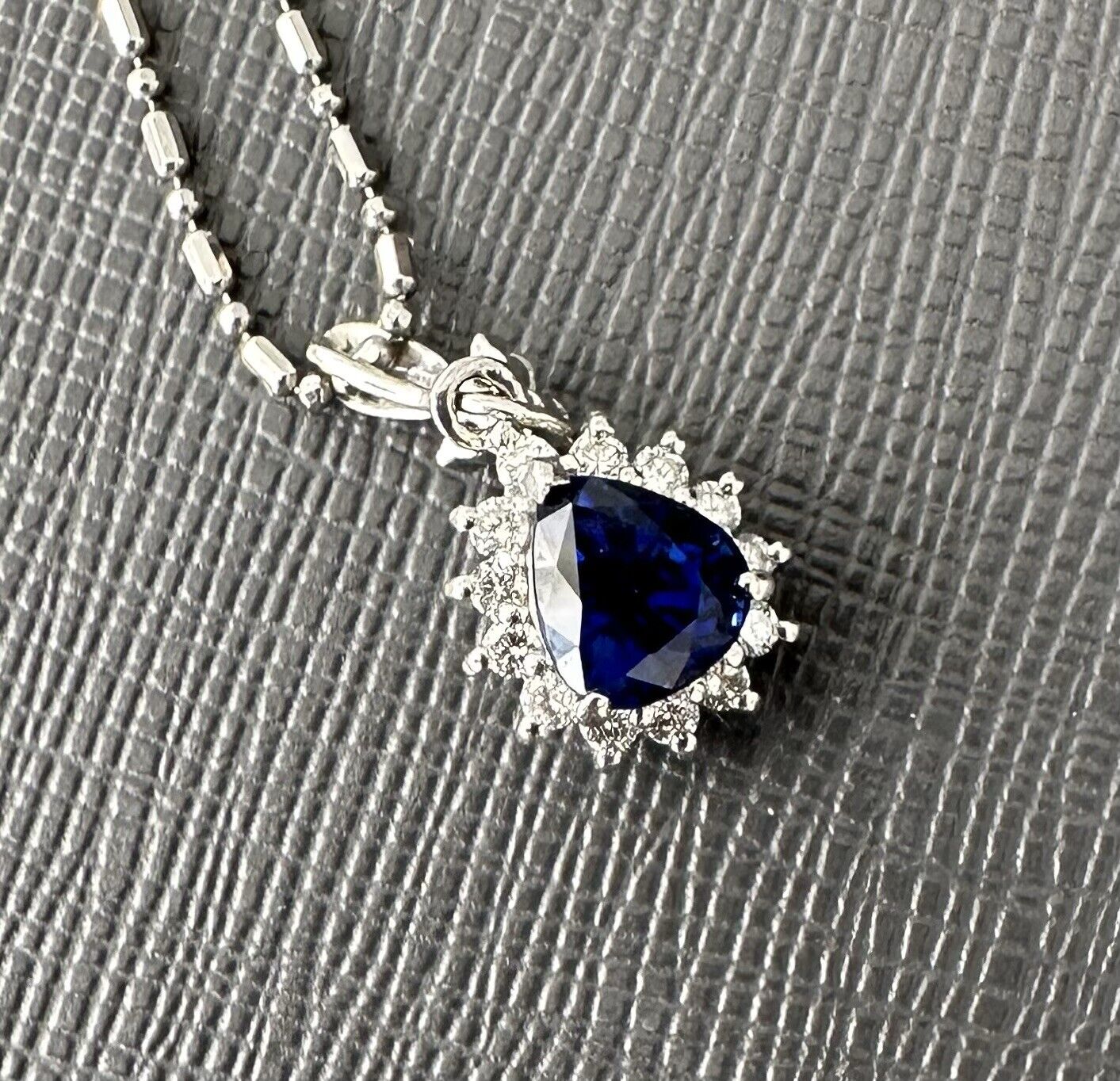 Absolutely Exquisite 2.01ct Royal Blue Sri Lanka Sapphire & Diamond Platinum Pendant
