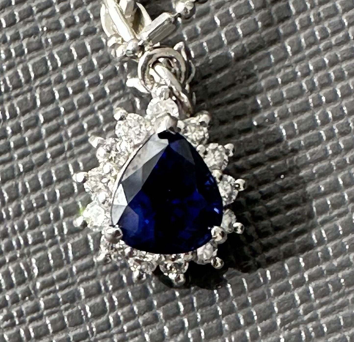 Absolutely Exquisite 2.01ct Royal Blue Sri Lanka Sapphire & Diamond Platinum Pendant