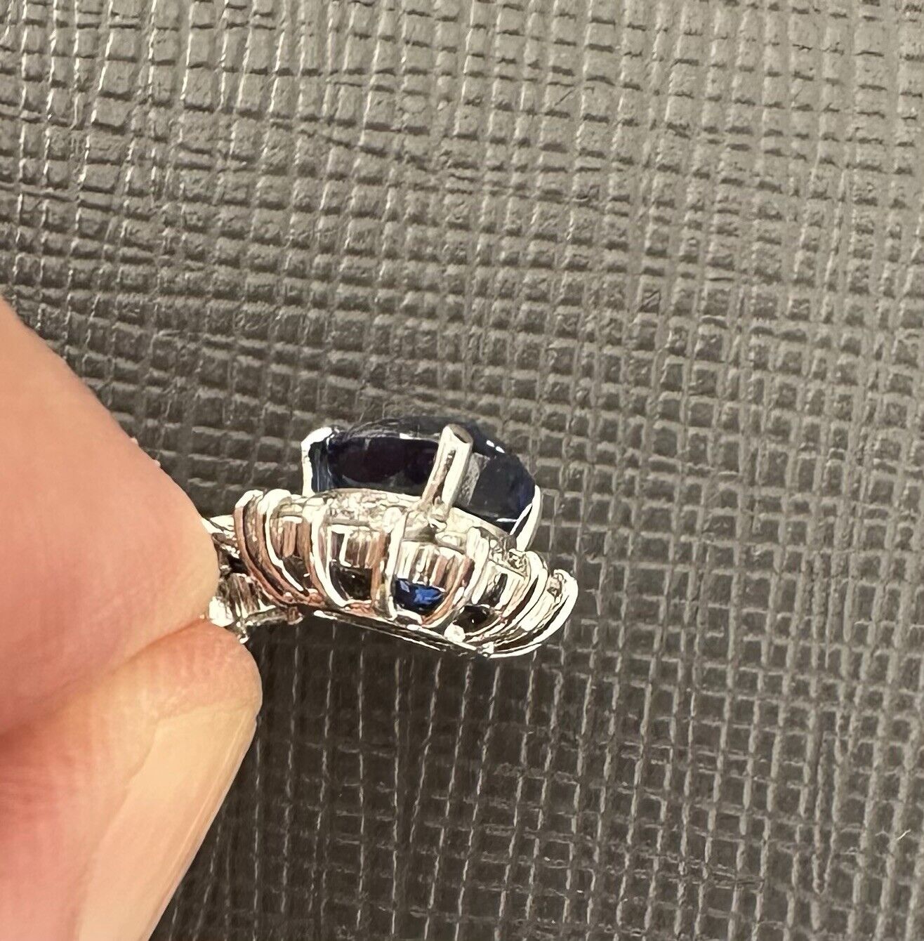 Absolutely Exquisite 2.01ct Royal Blue Sri Lanka Sapphire & Diamond Platinum Pendant