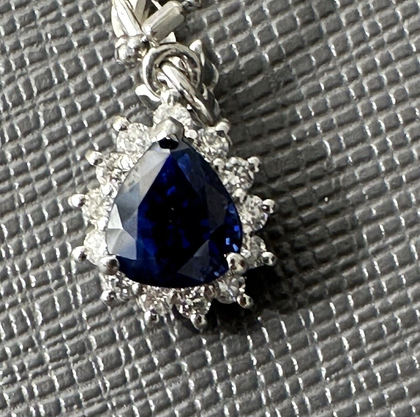 Absolutely Exquisite 2.01ct Royal Blue Sri Lanka Sapphire & Diamond Platinum Pendant