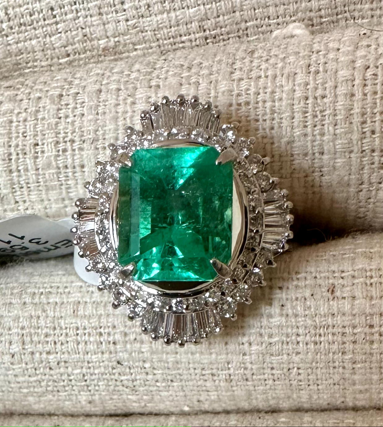 Magnificent 3.59ct Colombia Emerald & Diamond Platinum Ring