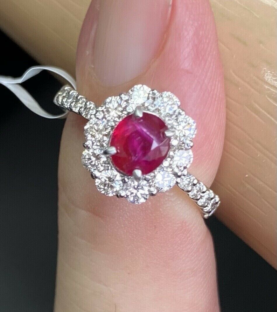 An Exquisite Unheated No Heat 1.04ct Burma Ruby & Diamond Plat Ring