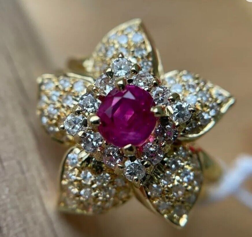 A Magnificent Unheated No Heat 1.02ct Burma Ruby & Diamond Ring GIA