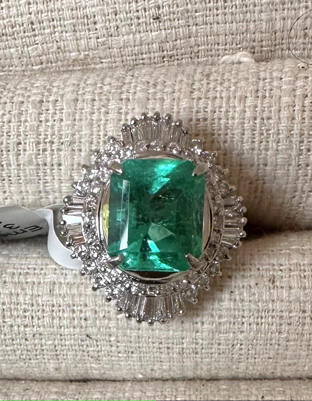 Magnificent 3.59ct Colombia Emerald & Diamond Platinum Ring