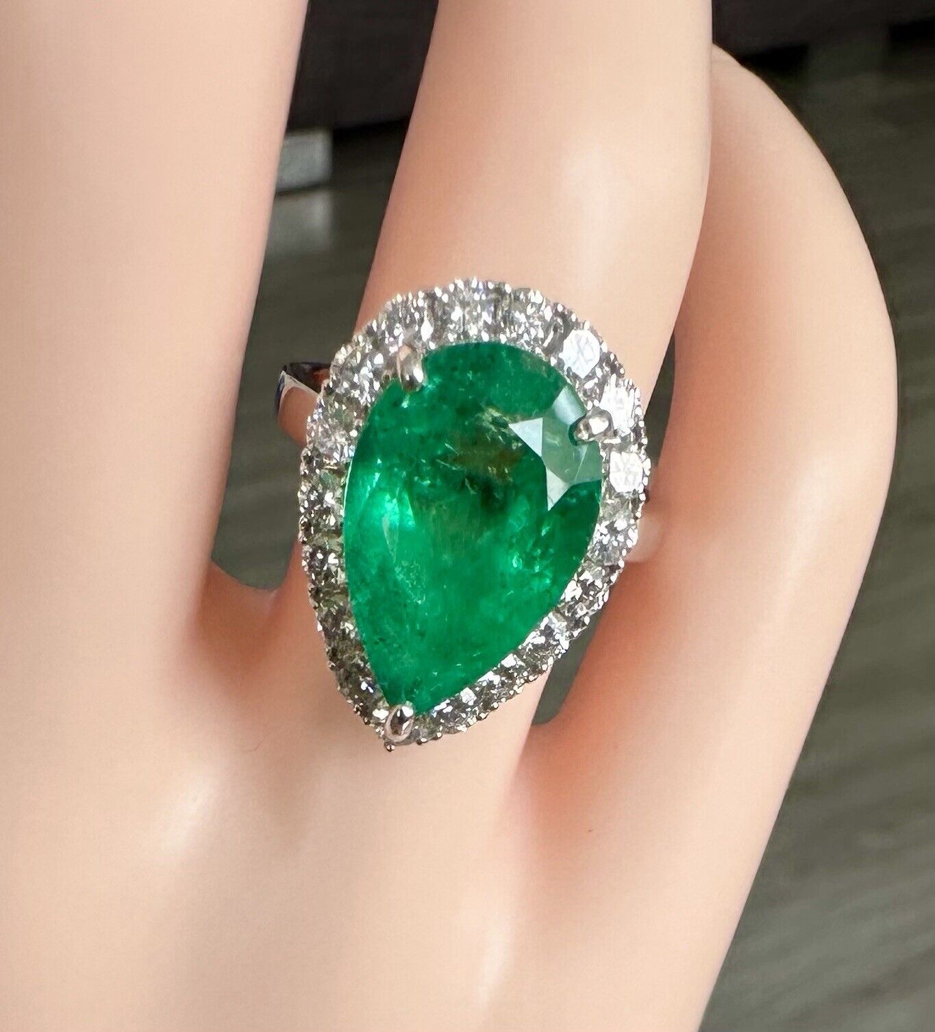 An Extraordinary 6.44ct Colombia Emerald & Diamond Platinum Ring