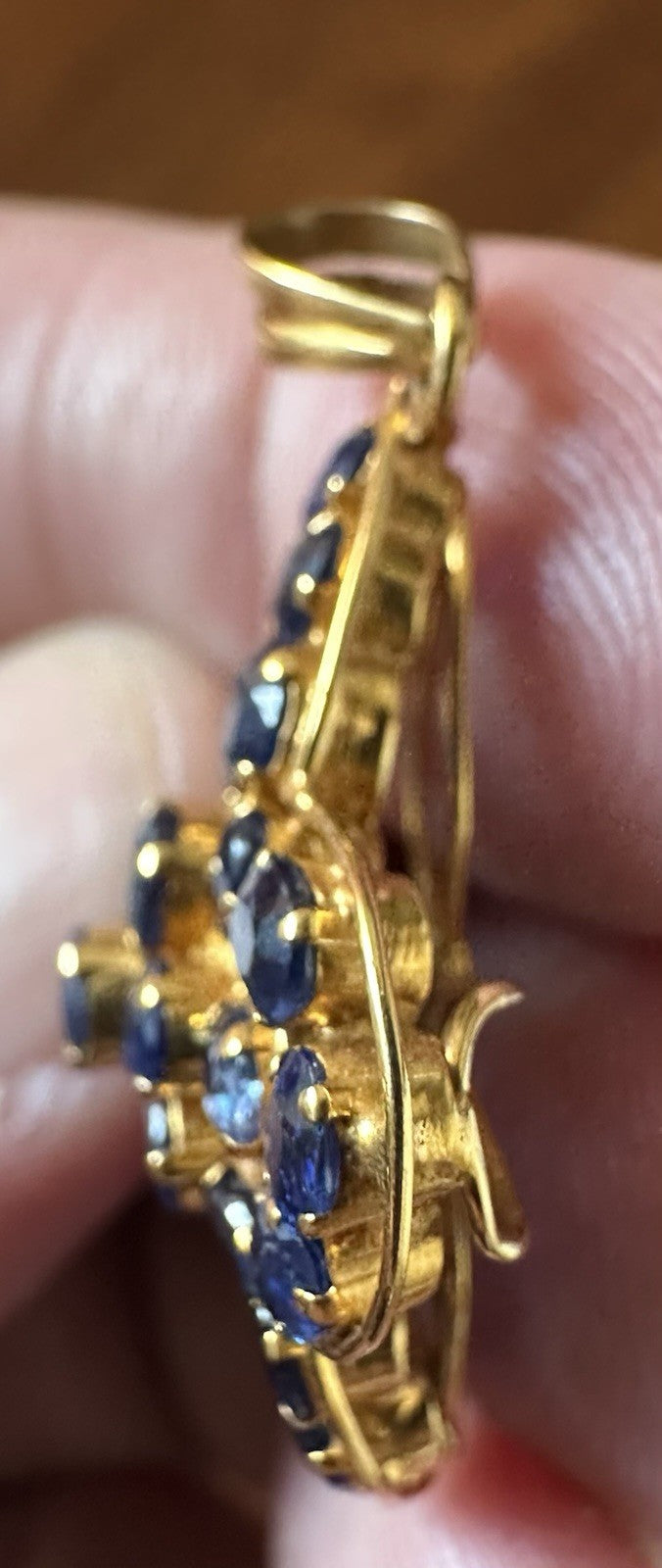 A Delightful Antique Burma Unheated Blue Sapphire Yellow Gold Brooch Pin