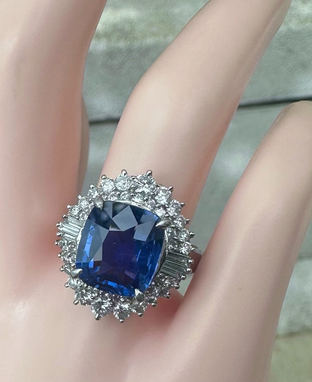 Unheated 6.00ct Blue Sapphire No Heat Platinum & Diamond Ring AIGS - Stunning!