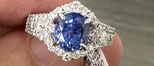 An Exquisite 3.07ct Unheated Blue Sapphire Platinum & Diamond Ring GIA